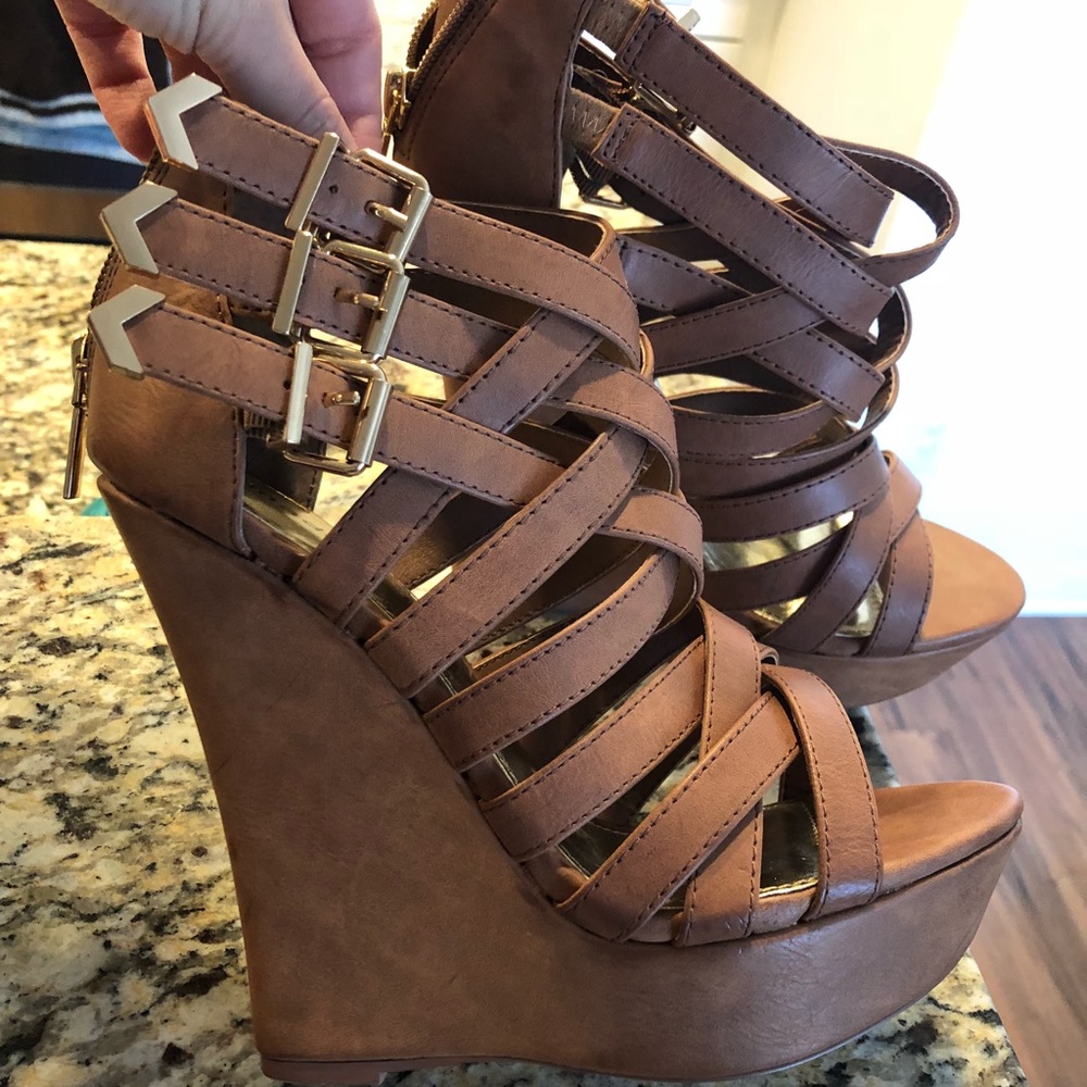 Madden Girl Wedges